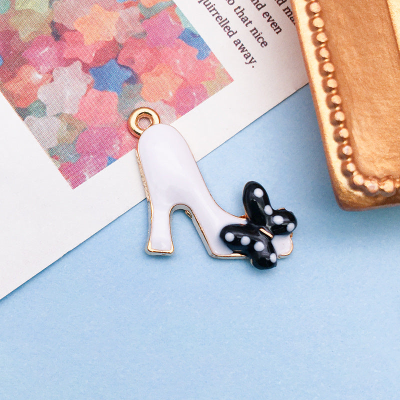 Wholesale Dripping Oil White Urban Beauty Alloy Cartoon Necklace Bracelet Pendant